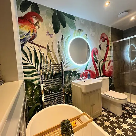 Westreach - A 4 Bedroom, En-suite Sleep 8 Townhouse 度假居 法利