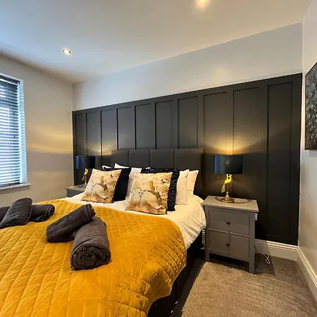 Westreach - A 4 Bedroom, En-suite Sleep 8 Townhouse 法利