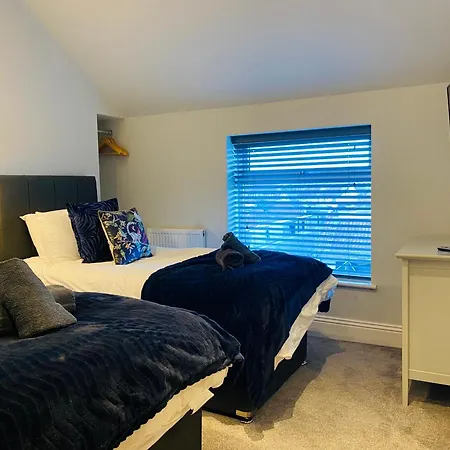 Westreach - A 4 Bedroom, En-suite Sleep 8 Townhouse 度假居 法利