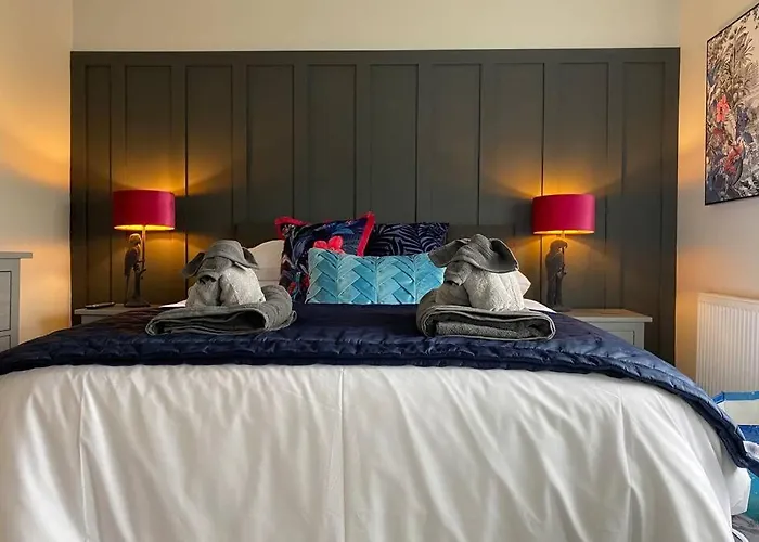 Westreach - A 4 Bedroom, En-suite Sleep 8 Townhouse Holiday home *