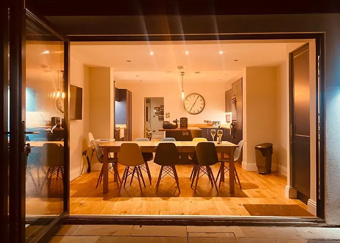 Westreach - A 4 Bedroom, En-suite Sleep 8 Townhouse Holiday home Filey