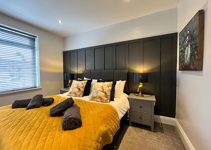 Westreach - A 4 Bedroom, En-suite Sleep 8 Townhouse Filey